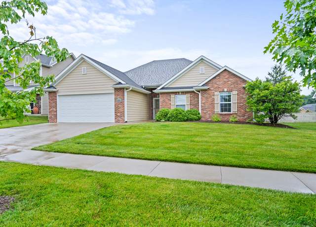 Property at 4504 Maxwell Ln, Columbia, MO 65203, 3 beds, 2 baths