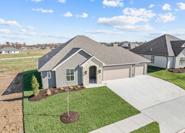 Property at 4613 Estacada Dr, Columbia, MO 65201, 3 beds, 2 baths