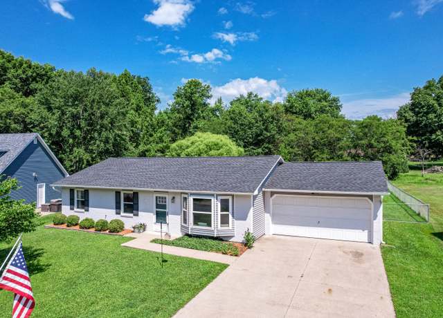 Property at 7271 E Suncrest Ct, Columbia, MO 65201, 3 beds, 2 baths