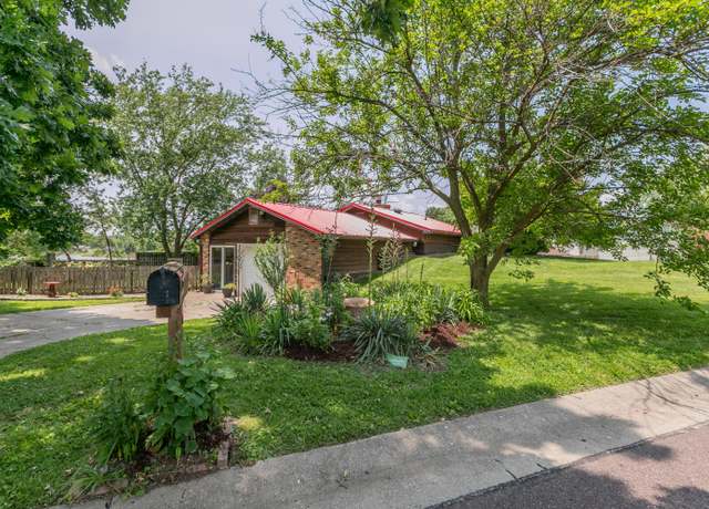 Property at 7901 N Chesley Dr, Columbia, MO 65202, 3 beds, 2 baths