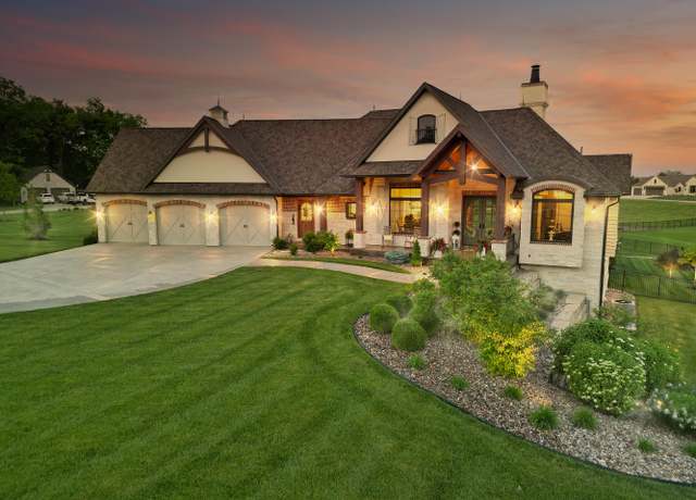 Property at 5605 Lightpost Ct, Columbia, MO 65201, 6 beds, 3.5 baths