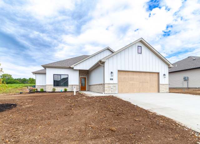 Property at 4401 Stone Mountain Pkwy, Columbia, MO 65201, 3 beds, 2 baths