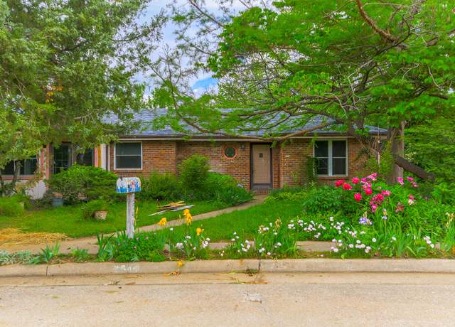 Property at 2544 Lexington Dr, Jefferson City, MO 65109, 3 beds, 2.5 baths