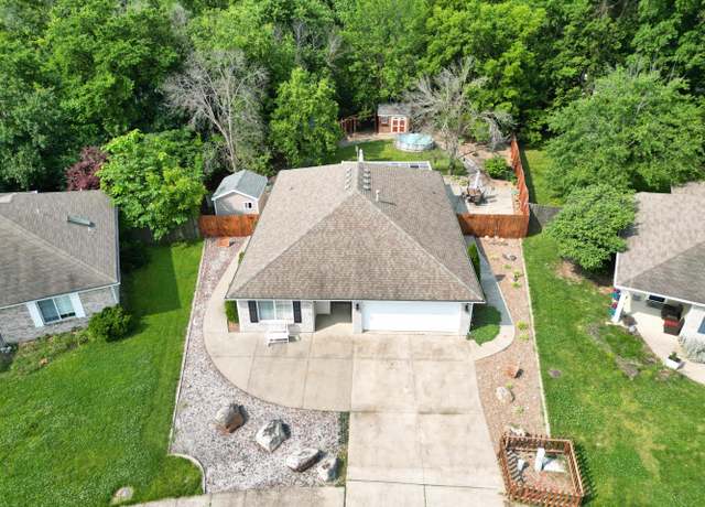 Property at 1402 Jean Rae Dr, Columbia, MO 65203, 3 beds, 2 baths