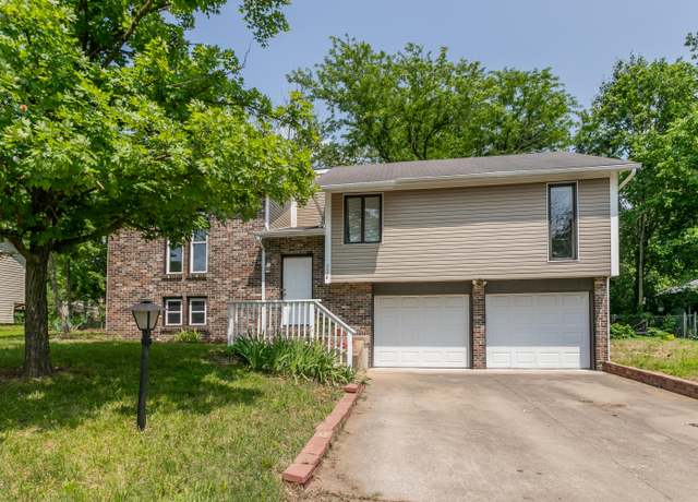Property at 2078 S EL Dorado Dr, Columbia, MO 65201, 3 beds, 2.5 baths