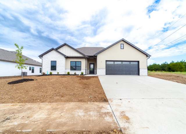 Property at 4405 Stone Mountain Pkwy, Columbia, MO 65201, 3 beds, 2 baths