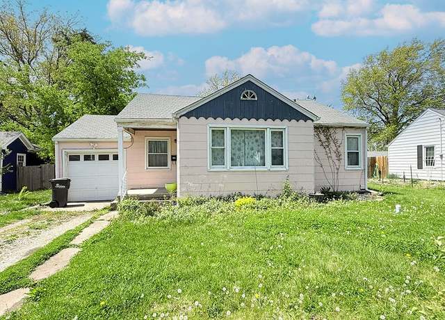 Property at 1003 Clayton St, Columbia, MO 65203, 2 beds, 1 bath