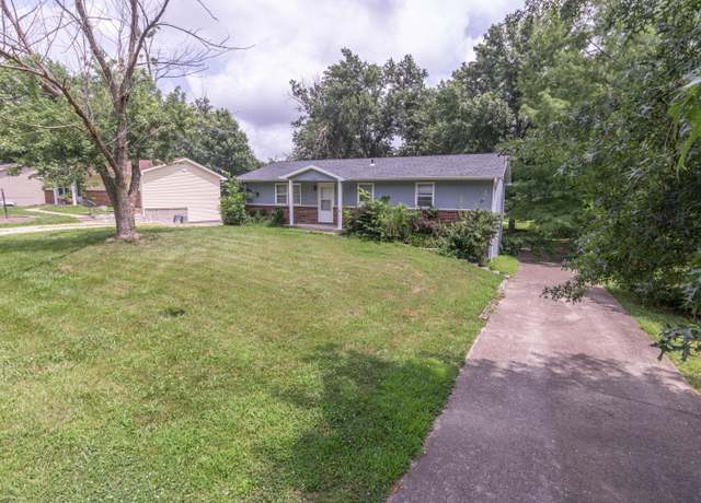 Property at 200 N Broadview Ct, Columbia, MO 65201, 3 beds, 2.5 baths