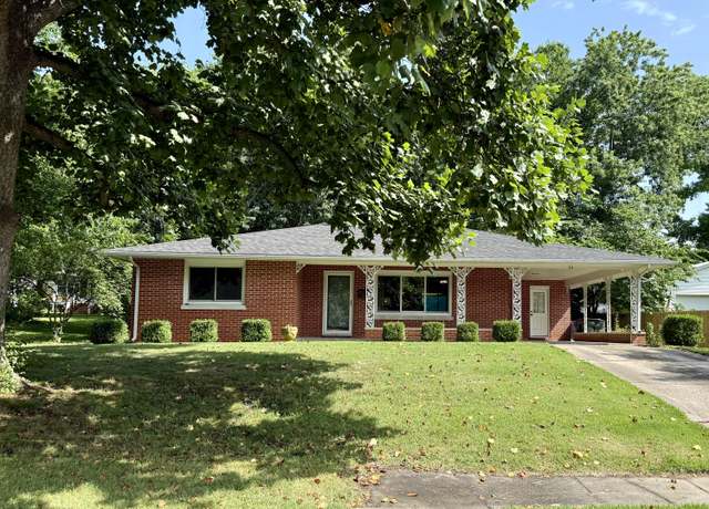 Property at 213 W 6th St, Fulton, MO 65251, 2 beds, 1 bath