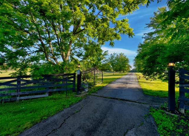 Property at 4201 E Hwy 163, Columbia, MO 65201, 4 beds, 2 baths