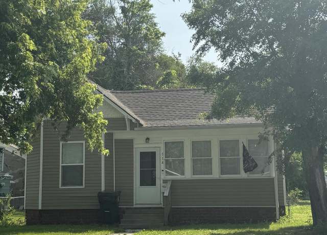 Property at 514 S Clark St, Moberly, MO 65270, 3 beds, 1 bath