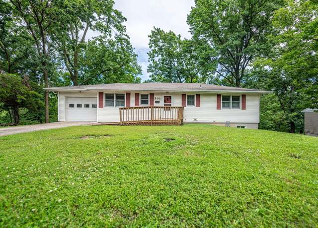 Property at 501 Parkade Blvd, Columbia, MO 65202, 3 beds, 2 baths