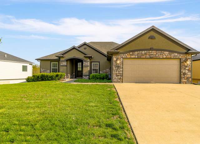 Property at 3300 Timber Run Dr, Columbia, MO 65203, 5 beds, 3 baths