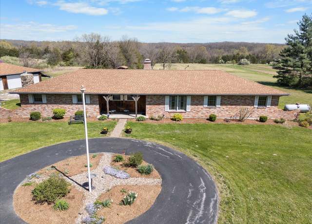 Property at 4048 St. Hwy J, Fulton, MO 65251, 3 beds, 2.5 baths