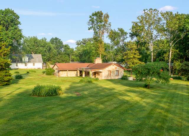 Property at 304 W Maple St, Auxvasse, MO 65231, 4 beds, 1.5 baths