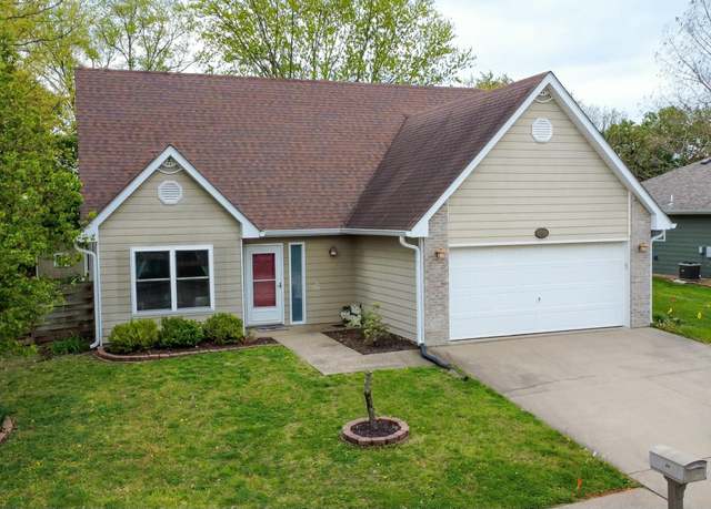 Property at 3701 Churchill Dr, Columbia, MO 65201, 3 beds, 2.5 baths