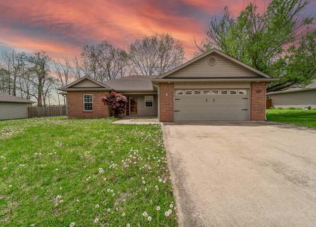 Property at 5104 Melissa Dr, Columbia, MO 65202, 3 beds, 2 baths