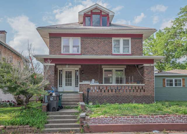 Property at 609 Fisk Ave, Moberly, MO 65270, 4 beds, 1 bath