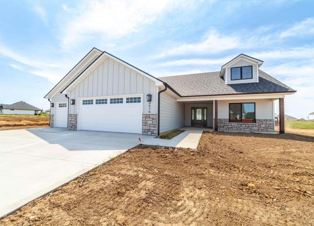 Property at 4516 Royal County Rd, Columbia, MO 65201, 3 beds, 2 baths