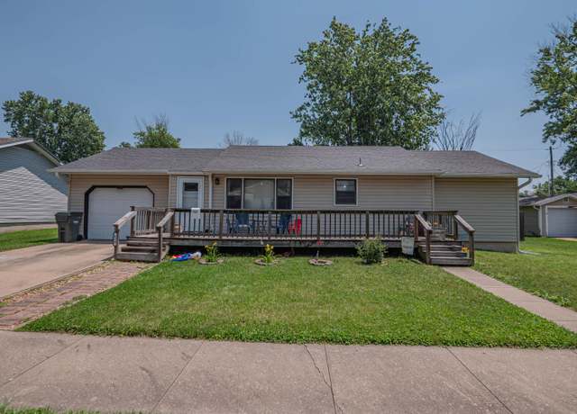 Property at 624 Mckinley Ave, Moberly, MO 65270, 3 beds, 1 bath