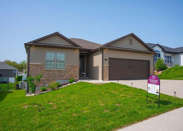 Property at 4208 W Snapdragon Dr, Columbia, MO 65203, 4 beds, 3 baths