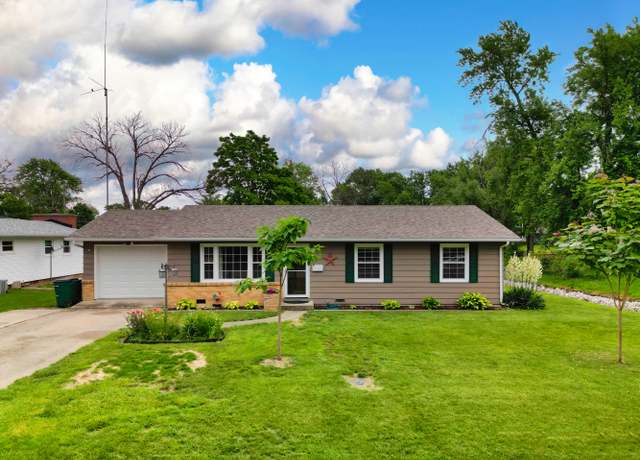 Property at 440 S Miles Ave, Centralia, MO 65240, 4 beds, 2 baths