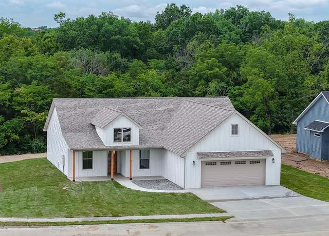 Property at 10891 Country Aire Meadows Ct, Holts Summit, MO 65043, 4 beds, 2 baths