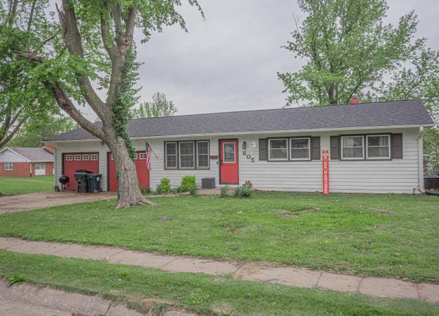 Property at 605 Shumate Ave, Moberly, MO 65270, 3 beds, 1.5 baths