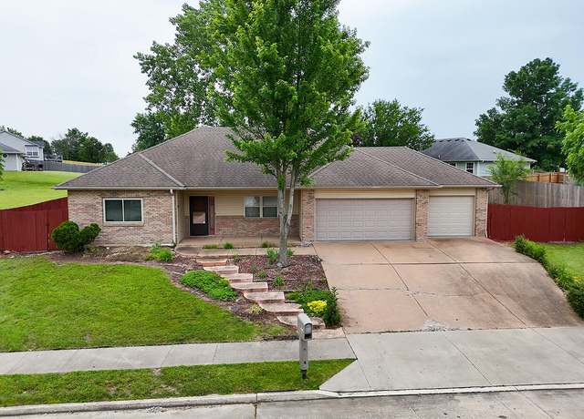 Property at 4204 Fourwinds Dr, Columbia, MO 65202, 3 beds, 2 baths