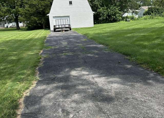 Property at 218 Sunset Ln, Centralia, MO 65240