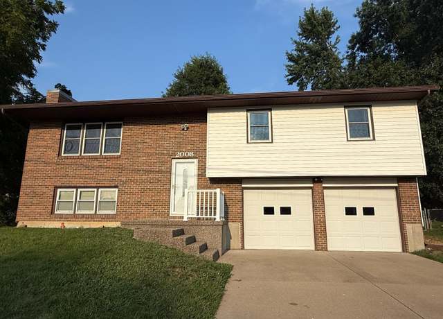 Property at 2008 Sunflower St, Columbia, MO 65202, 4 beds, 2.5 baths