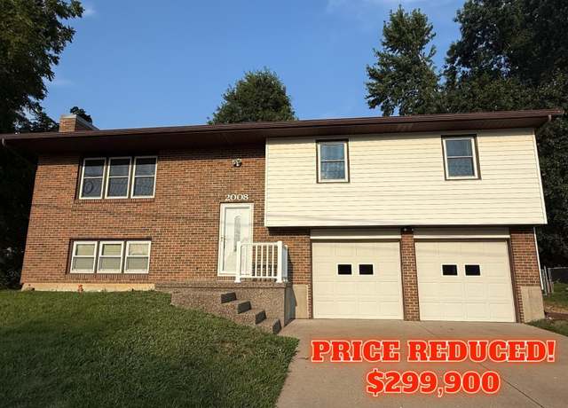 Property at 2008 Sunflower St, Columbia, MO 65202, 4 beds, 2.5 baths