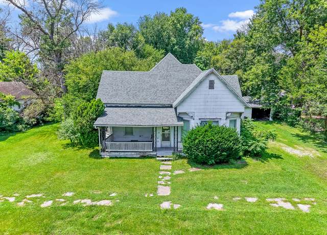 Property at 429 S Allen St, Centralia, MO 65240, 3 beds, 2 baths