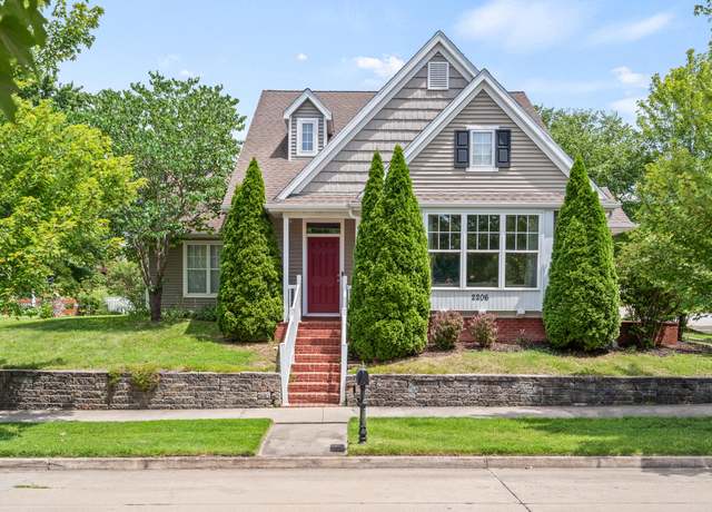 Property at 2206 Corona Rd, Columbia, MO 65203, 2 beds, 2.5 baths