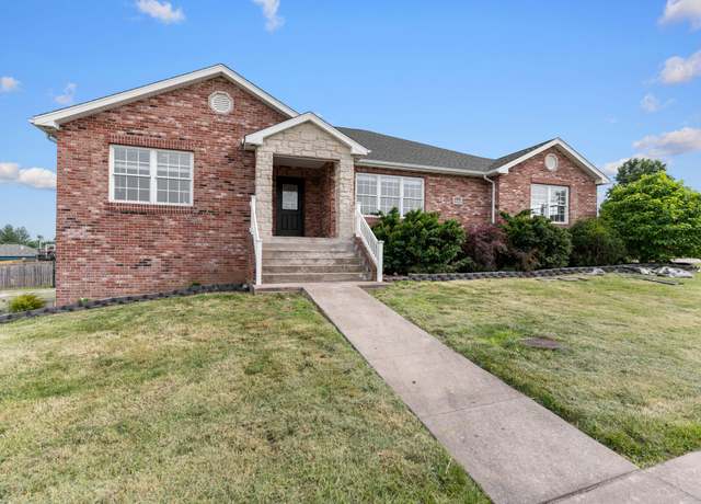 Property at 600 Peterson Ln, Ashland, MO 65010, 5 beds, 5.5 baths