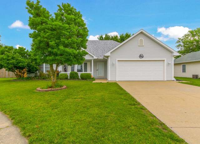 Property at 209 W Green Gables Dr, Centralia, MO 65240, 3 beds, 2 baths