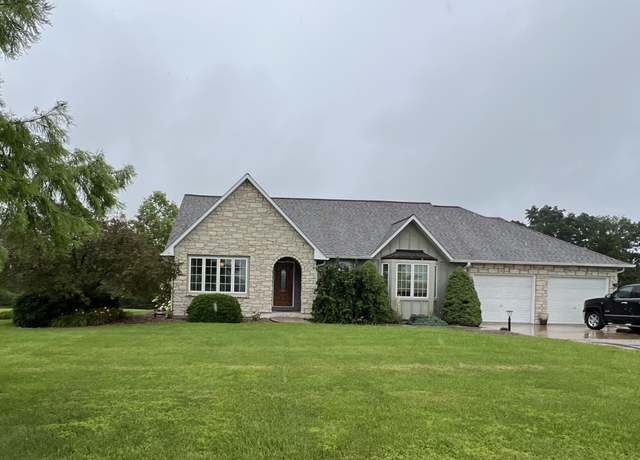 Property at 2800 S Rangeline Rd, Columbia, MO 65201, 3 beds, 3 baths