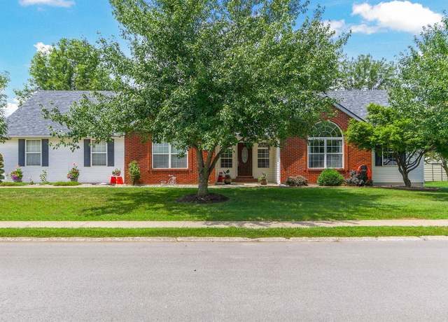 Property at 819 S Central St, Centralia, MO 65240, 4 beds, 2 baths