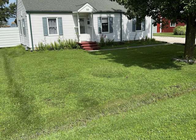 Property at 725 N Allen St, Centralia, MO 65240, 3 beds, 1 bath
