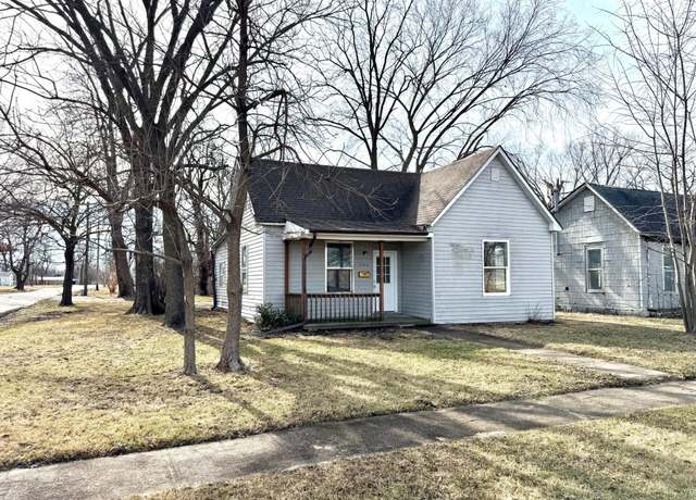Property at 1100 Quinn St, Moberly, MO 65270, 2 beds, 1 bath