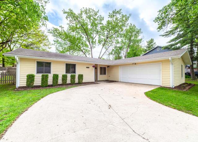 Property at 3704 Sierra Madre, Columbia, MO 65203, 3 beds, 2 baths
