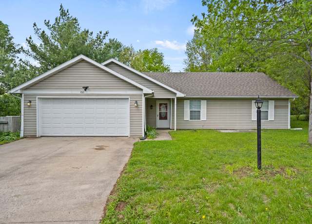 Property at 4521 W Southview Dr, Columbia, MO 65203, 3 beds, 2 baths