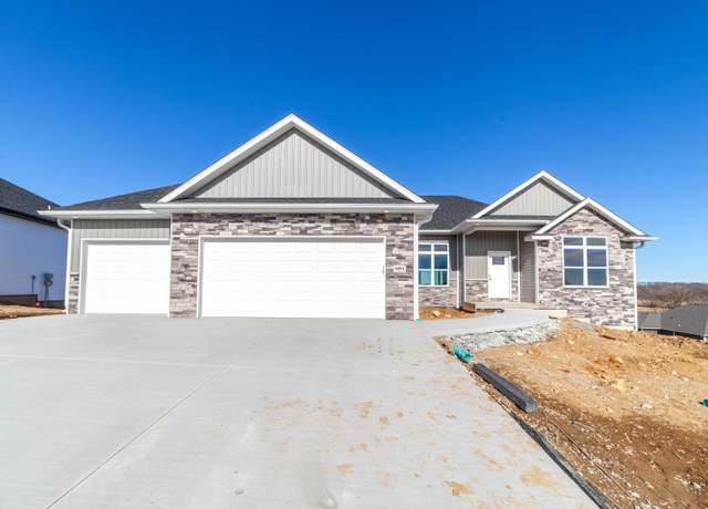 Property at 6051 Tamarack Dr, Columbia, MO 65203, 5 beds, 3 baths