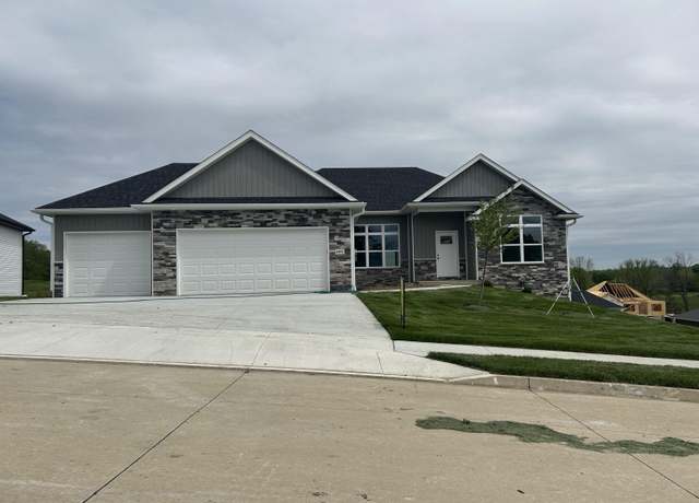 Property at 6051 Tamarack Dr, Columbia, MO 65203, 5 beds, 3 baths