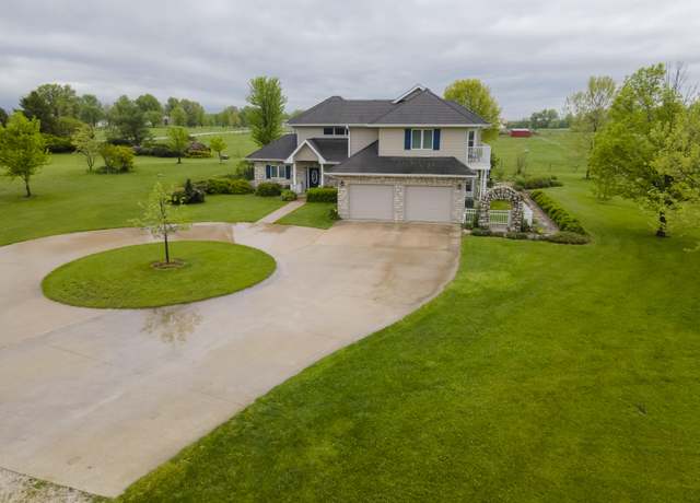 Property at 9450 E Bowling Ln, Columbia, MO 65201, 5 beds, 4.5 baths