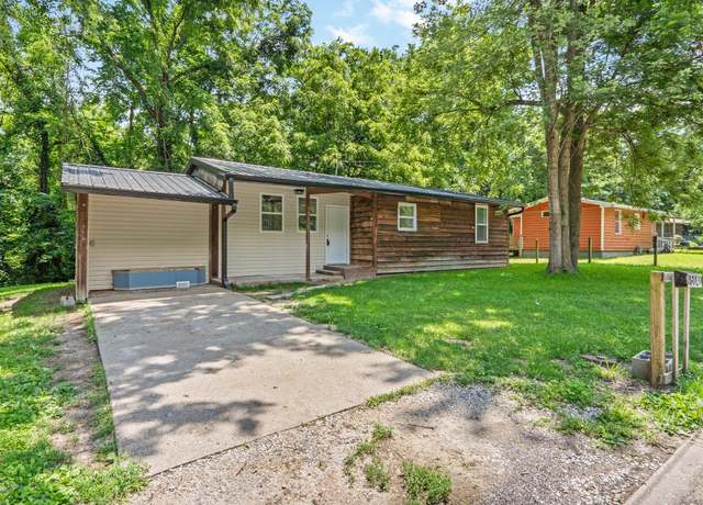 Property at 504 1st St, Boonville, MO 65233, 2 beds, 1 bath