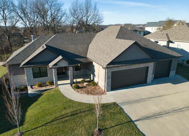 Property at 2308 Redmond Ct, Columbia, MO 65203, 5 beds, 3 baths