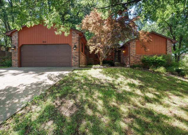 Property at 1912 Lovejoy Ln, Columbia, MO 65202, 4 beds, 3 baths