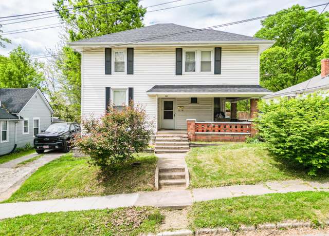 Property at 207 Lucky St, Fayette, MO 65248, 5 beds, 2 baths