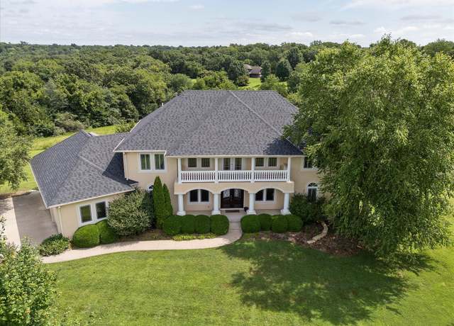 Property at 8130 S Country Aire Ln, Columbia, MO 65203, 6 beds, 4.5 baths